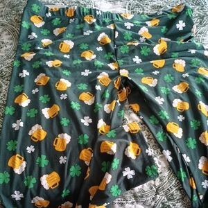 Green Shamrock and Beer Print Ladies Bottoms